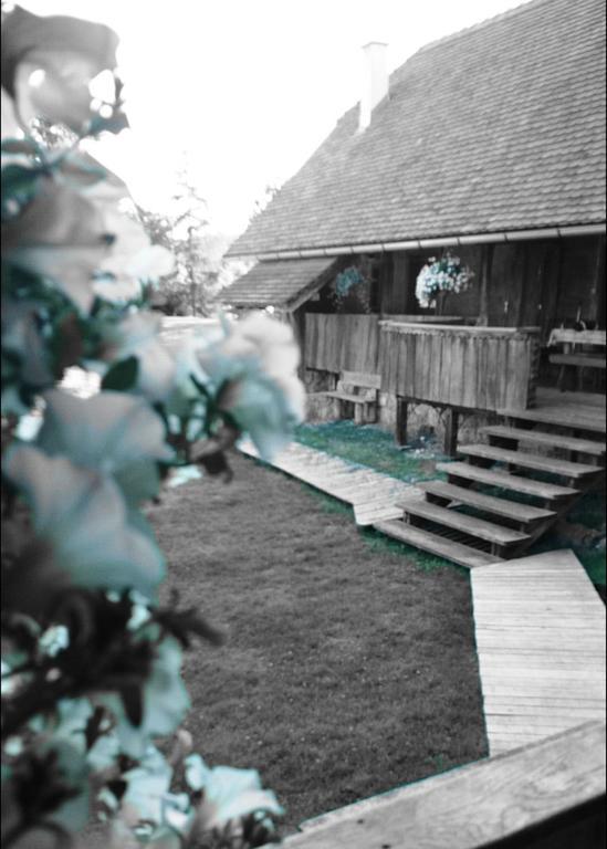 Rustic Home Mia Дуга Реса Стая снимка