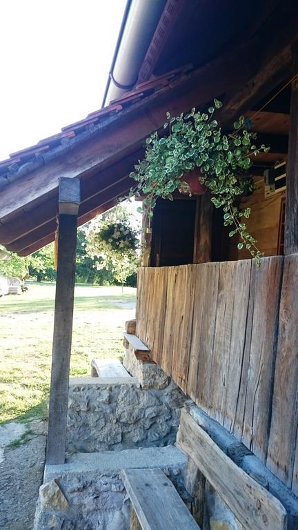 Rustic Home Mia Дуга Реса Стая снимка