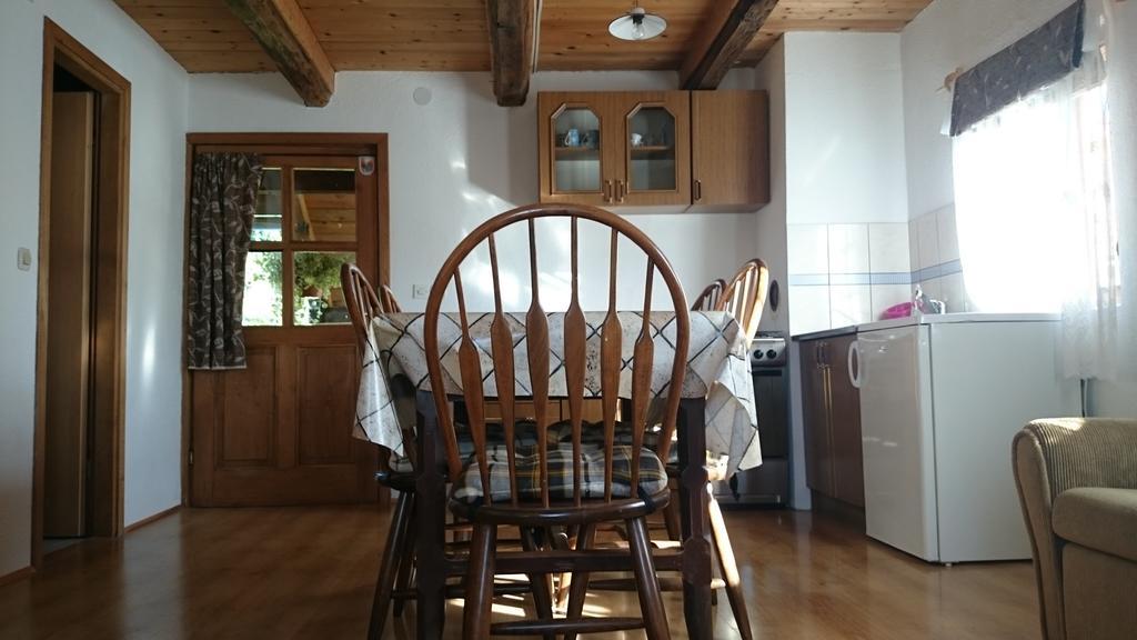 Rustic Home Mia Дуга Реса Стая снимка